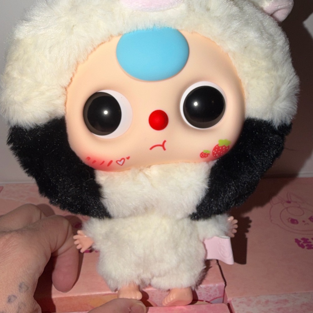 Baby three big head